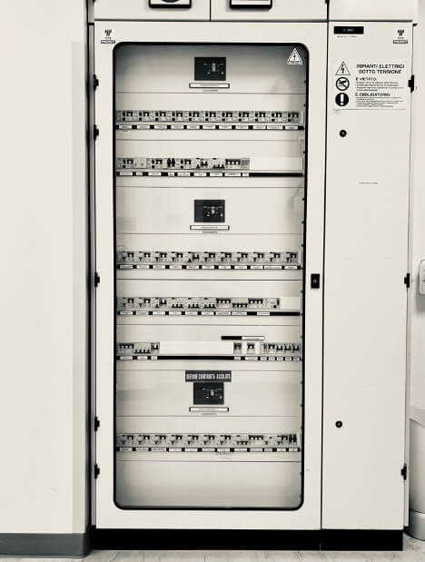 quadro de distribuição pequeno