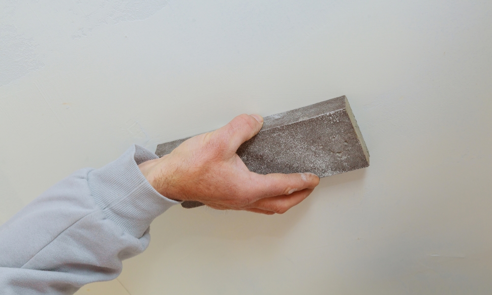 como lixar massa acrílica