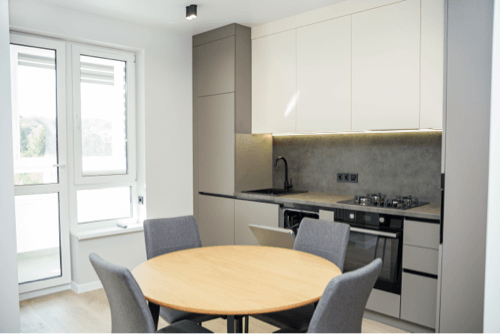 Cozinha clean apartamento pequeno: esse estilo é para você?