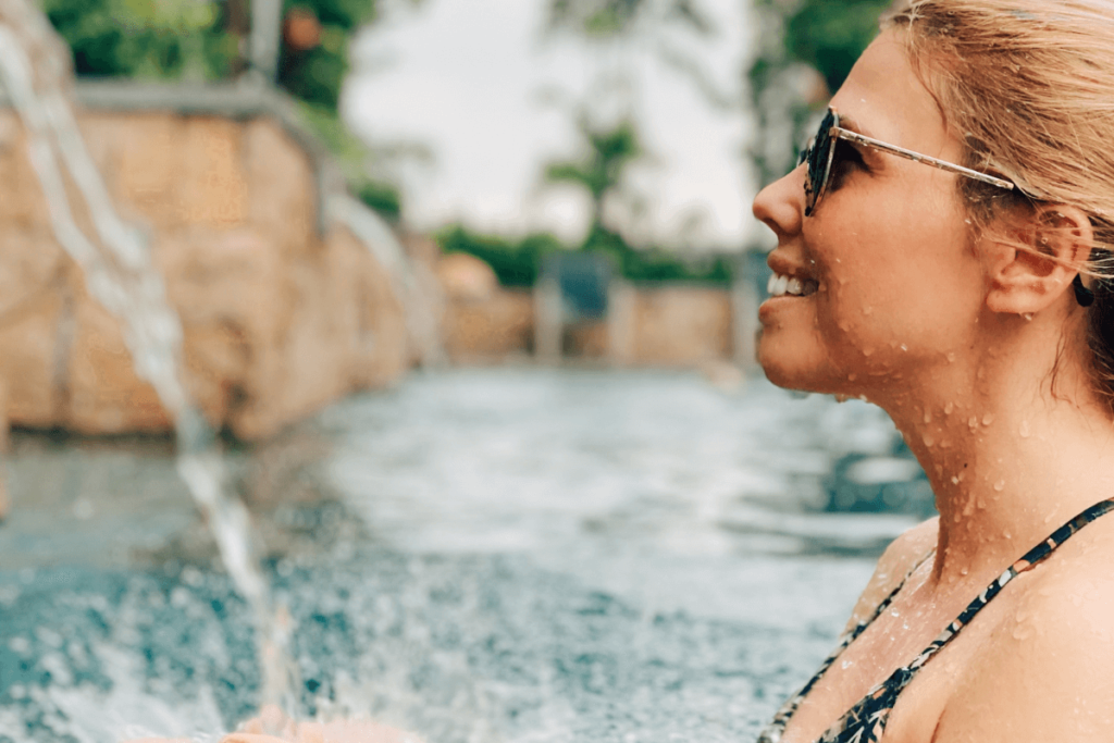 Dicas essenciais um projeto hidráulico de piscina com cascata funcional e esteticamente agradável