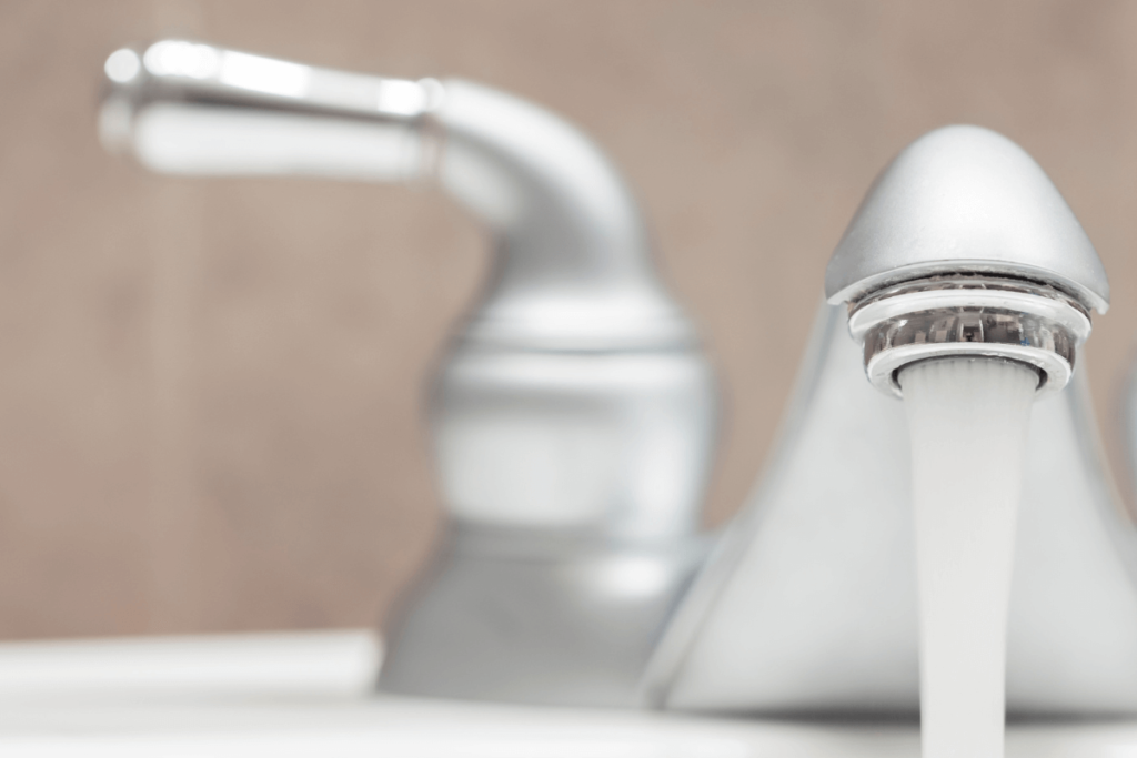 Torneira de acessibilidade: O que avaliar na hora de comprar uma