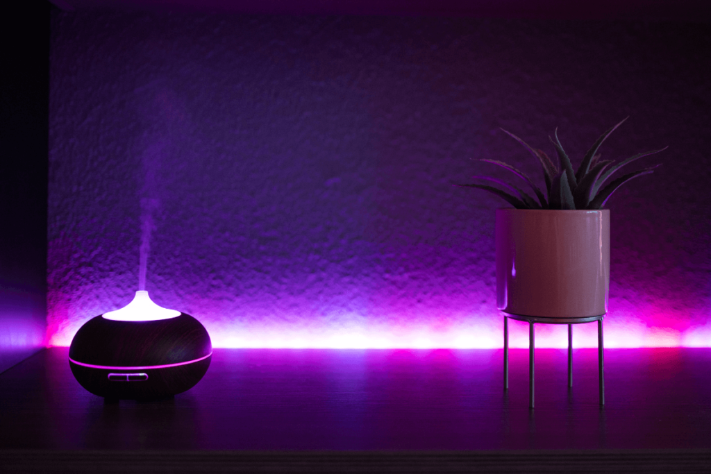 Iluminação com fita de LED: porque colocar na sua casa e quais os benefícios dessa luz