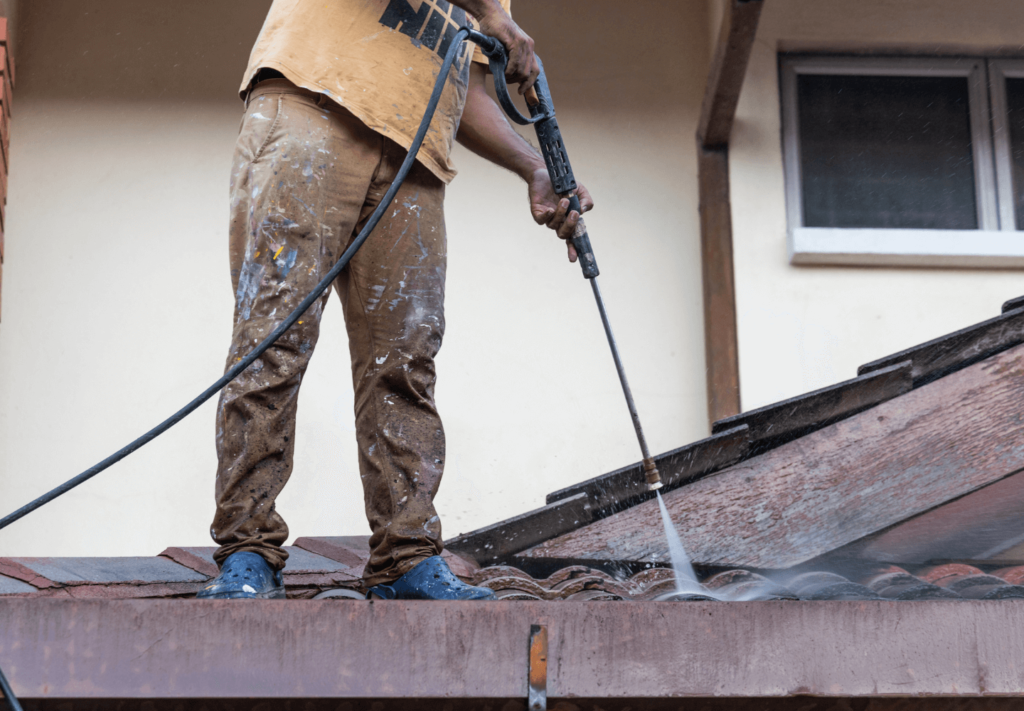 Pintura Asfáltica: entenda o que é e como aplicar