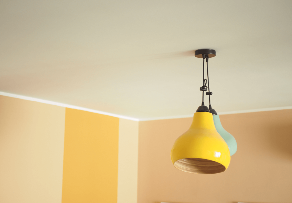 Plafonier com lâmpada: ideias para iluminar sua casa com estilo