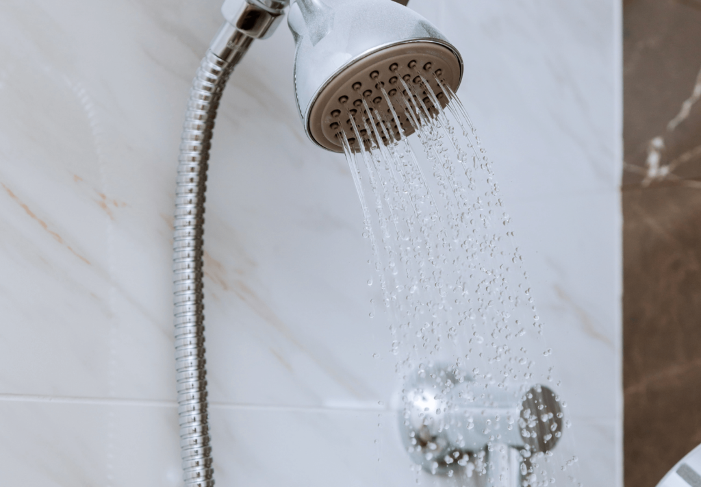 Trocar chuveiro: guia simples e rápido