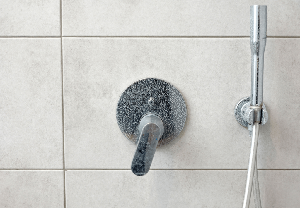 Aterramento chuveiro: entenda sua importância para segurança