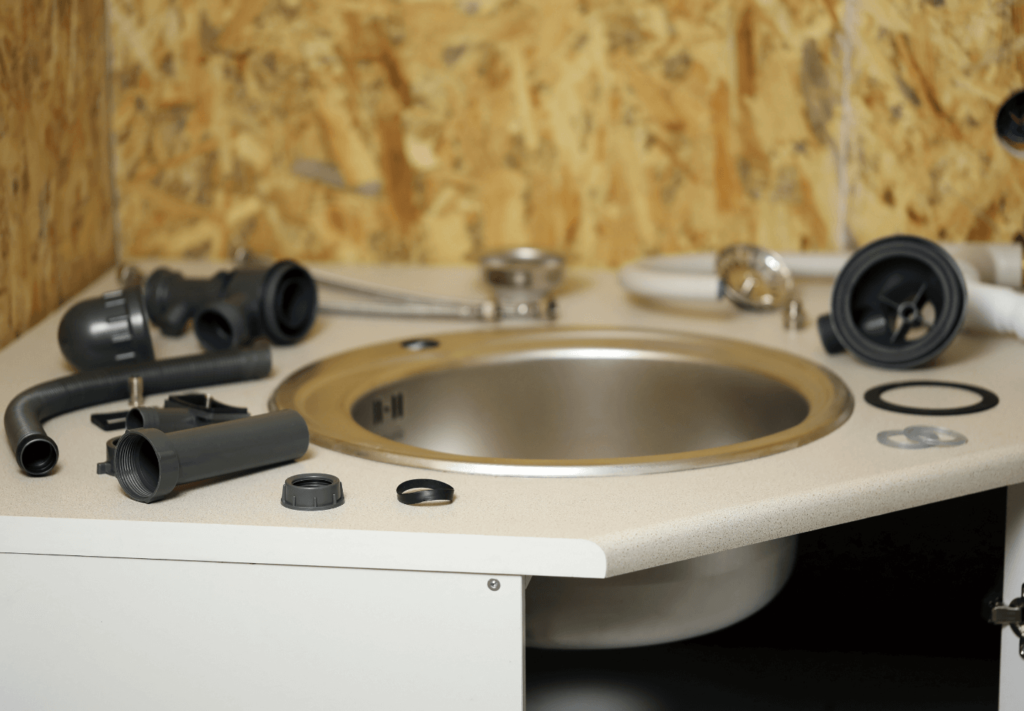 Trocar pia: o que você precisa saber antes de começar