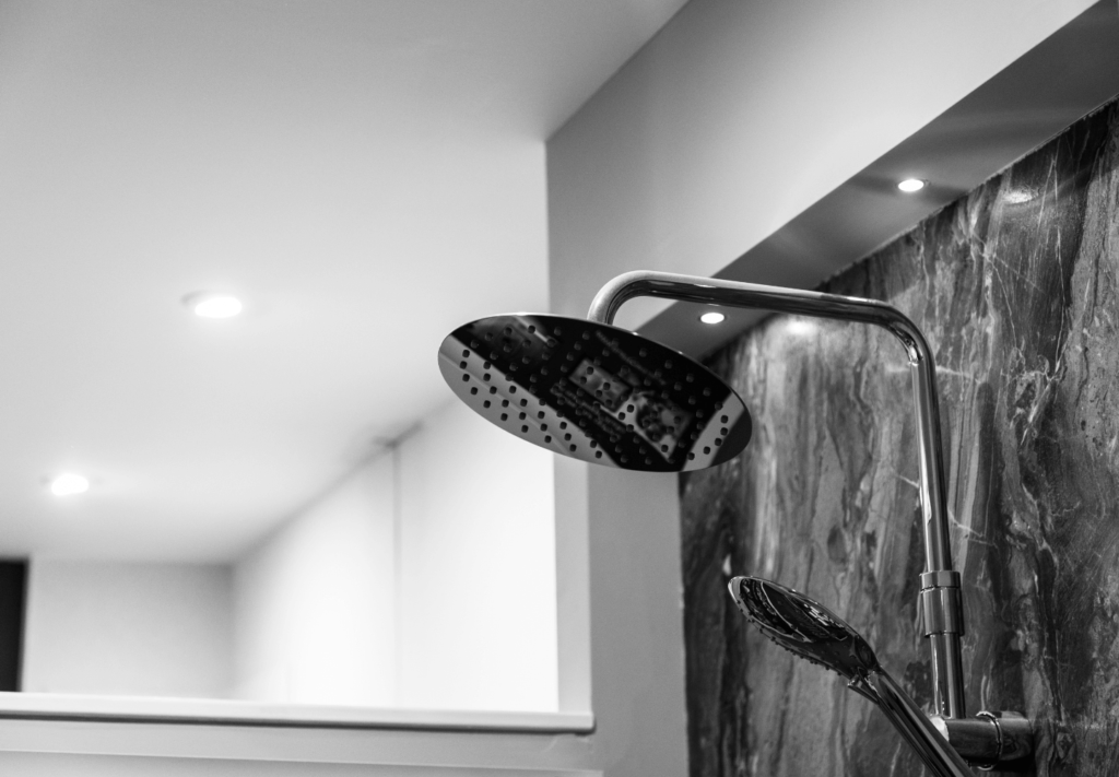 Trocar chuveiro: guia simples e rápido