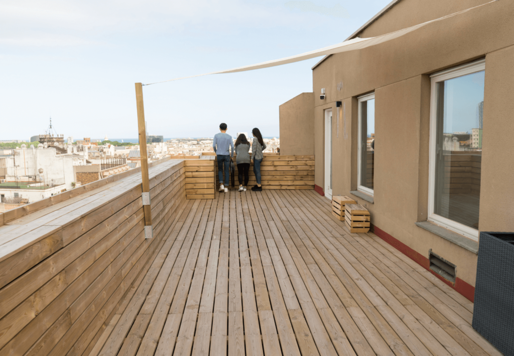 Reforma de deck de madeira: como renovar o espaço externo