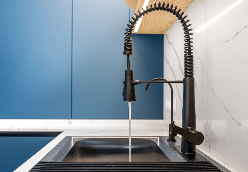 Tipos de torneiras para cozinha: qual escolher para sua casa