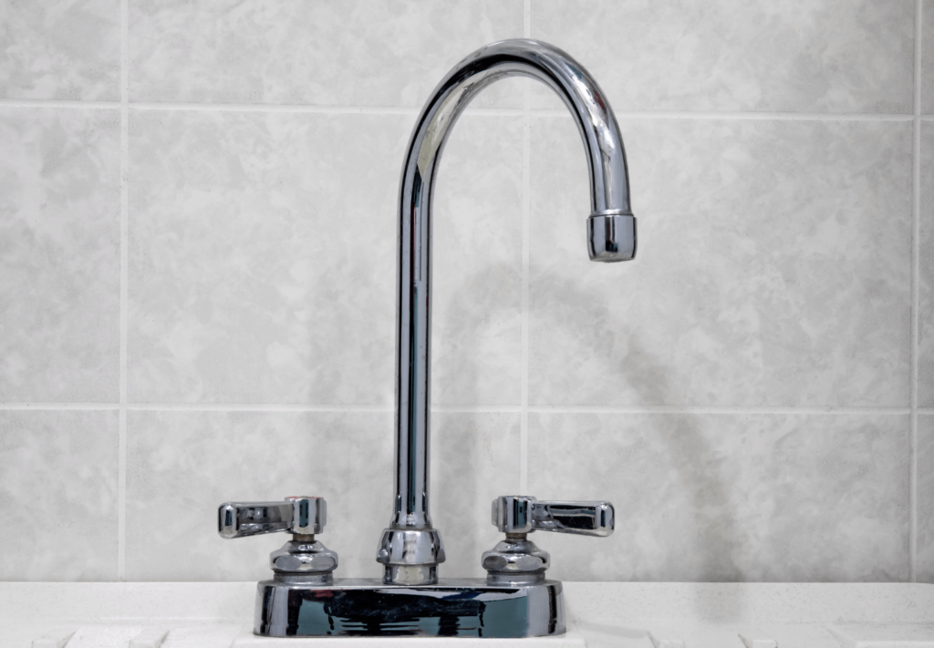 Tipos de torneiras para cozinha: qual escolher para sua casa