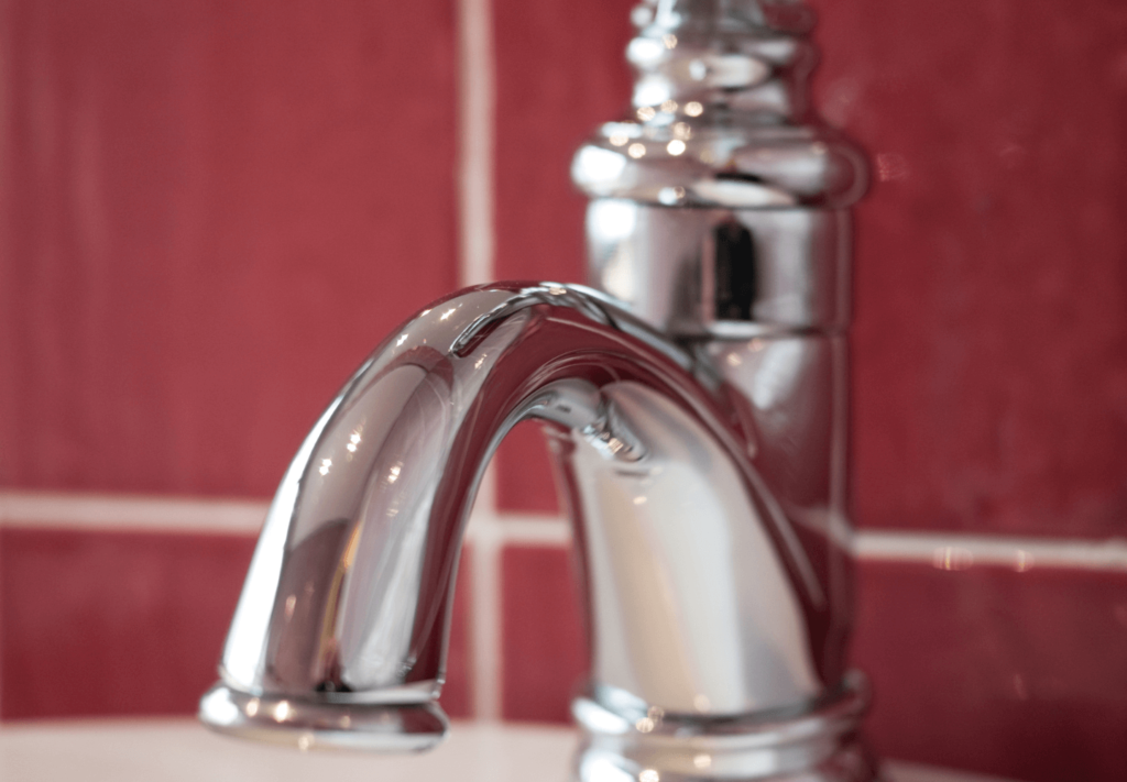 Tipos de torneira para banheiro: o que avaliar na hora de escolher