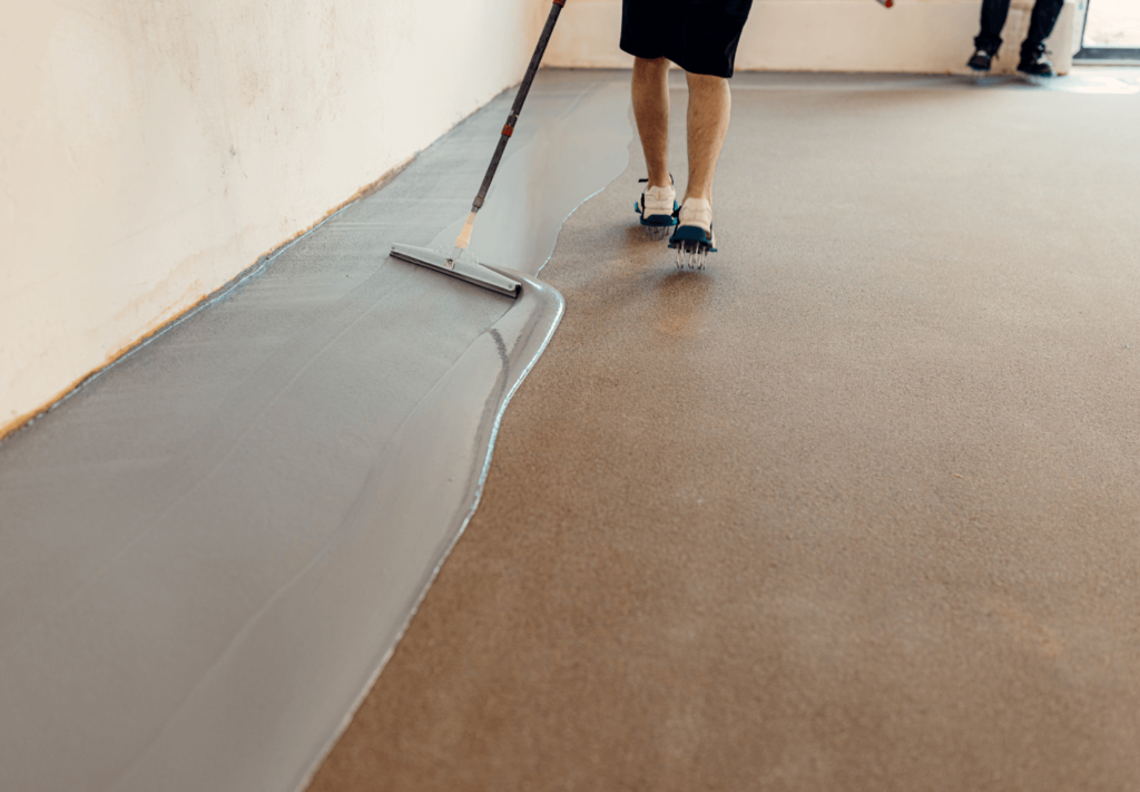 Tinta emborrachada para piso: onde aplicar e principais benefícios