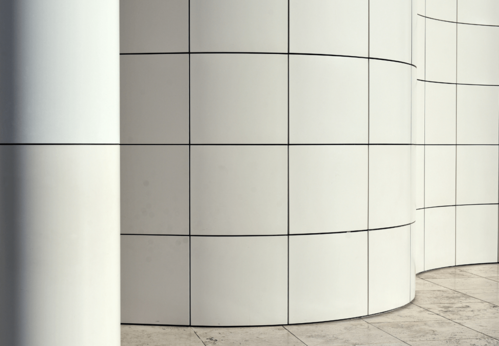 Como assentar cerâmica na parede do banheiro