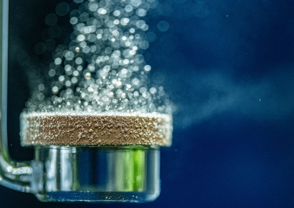 Nesse artigo veja como o filtro de torneira pode ser solução simples e eficiente para melhorar a qualidade da água consumida em casa.