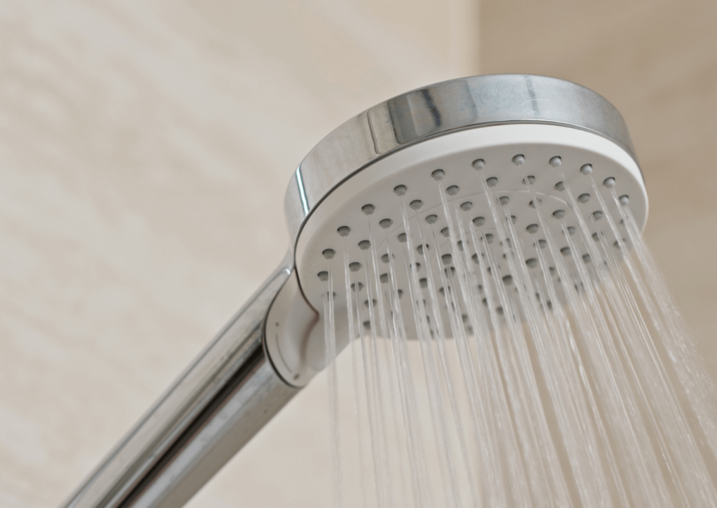 Veja como o pressurizador para chuveiro pode surgir como uma solução eficiente aumentando a pressão da água para um melhor banho.