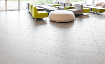 Cerâmica ou porcelanato: qual escolher para sua obra?