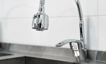 Torneira com filtro: benefícios e como instalar
