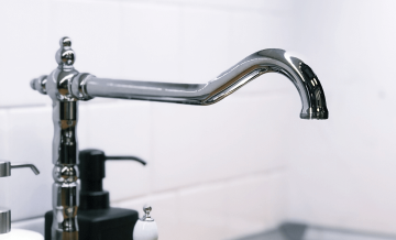 Torneira de banheiro: modelos que unem estilo e praticidade