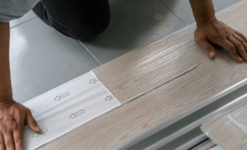 Investir no piso vinílico autocolante vale a pena?